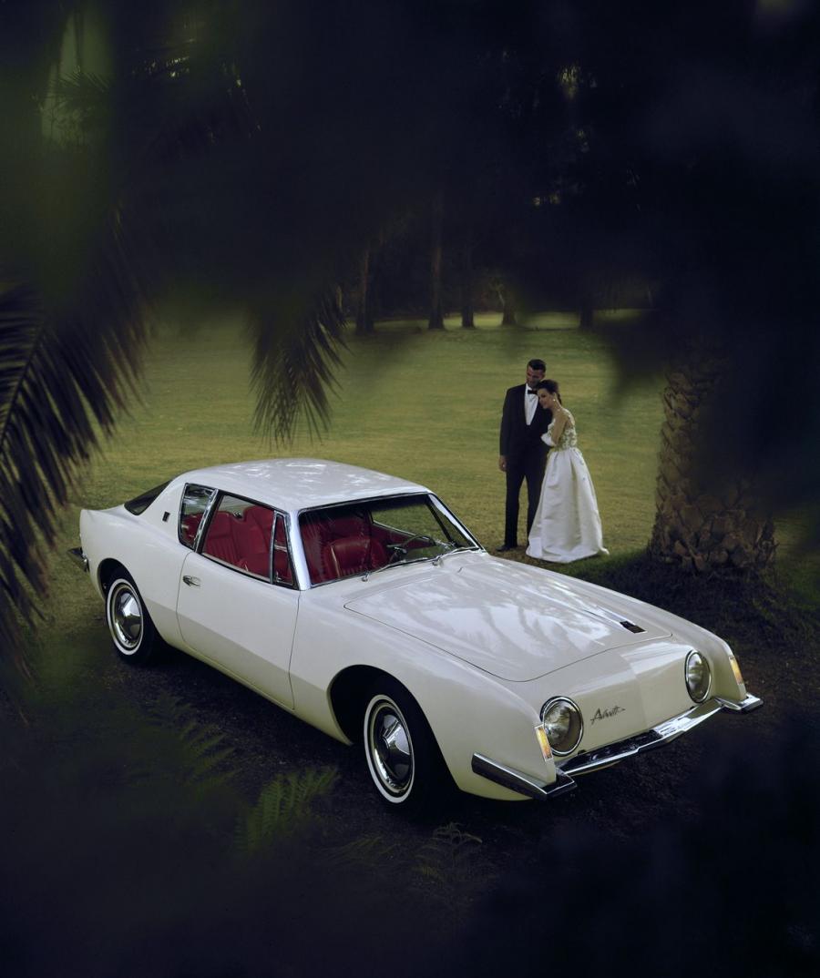  Studebaker Avanti 1963 года  (фото 9 из 37)